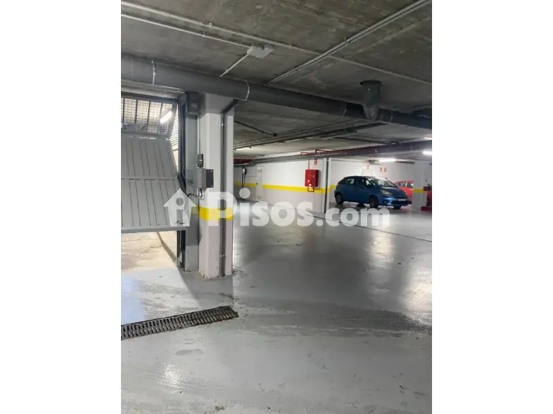 Garaje en calle de Francisco Tomás y Valiente