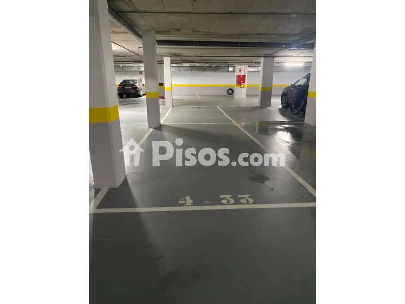 Garaje en calle de Francisco Tomás y Valiente