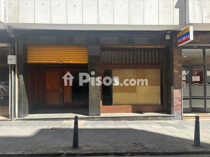 Local comercial en calle de Fernández de Isla