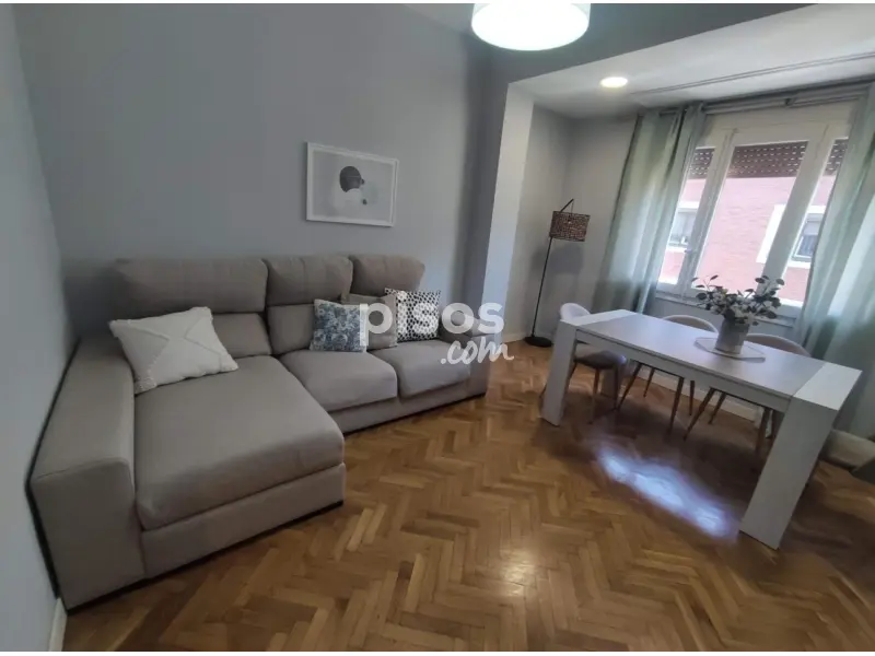 Piso en calle de Santa Joaquina de Vedruna