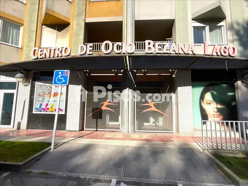 Local comercial en calle de la Respuela