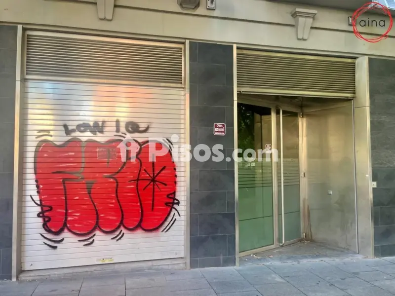 Local comercial en Ensanches - Zabalguneak