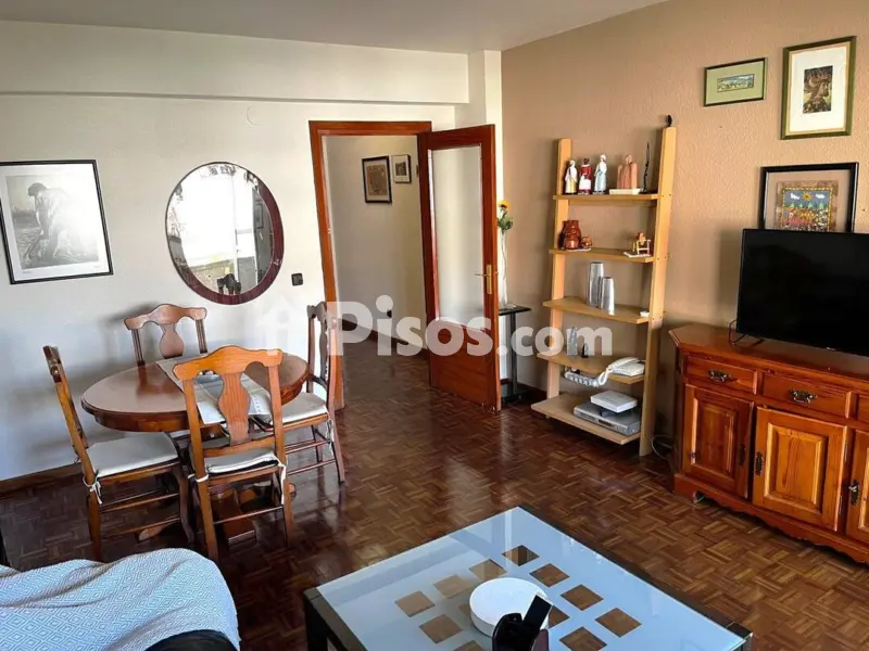 Piso en calle de Lur Gorri