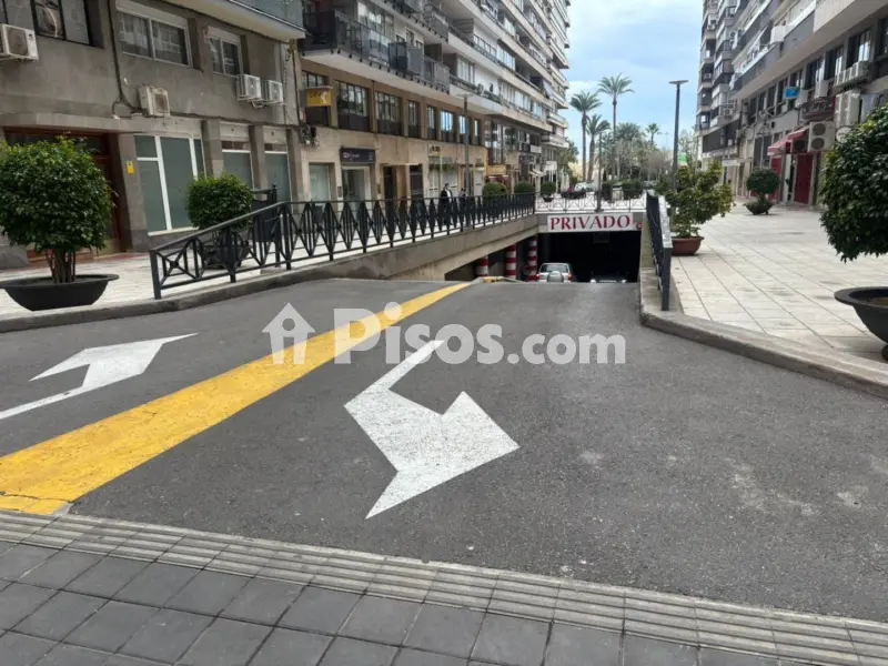 Garaje en calle del Arzobispo Loaces, 23