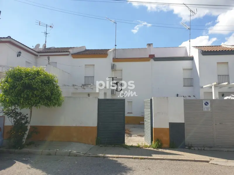 Casa adosada en calle Madre de la Iglesia, 5