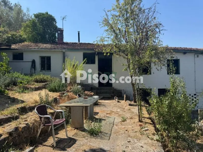 Casa en Cenlle