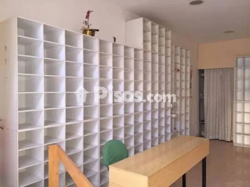 Local comercial en calle Cale Inglaterra, 8 — foto 1