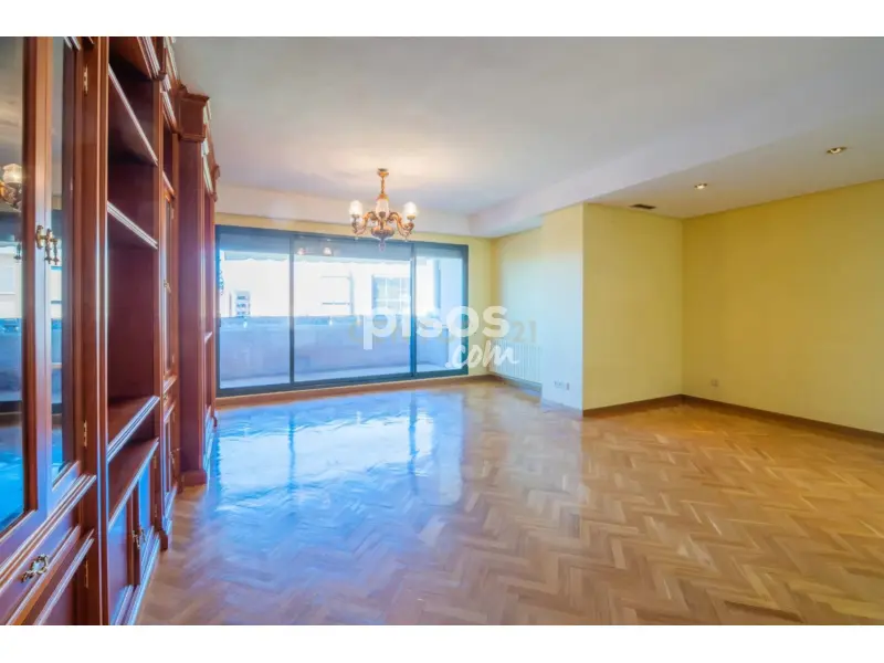 Piso en calle Tramontana