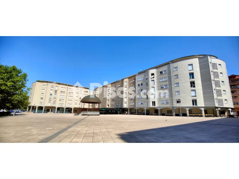 Local comercial en Plaza de Ezkabazabal