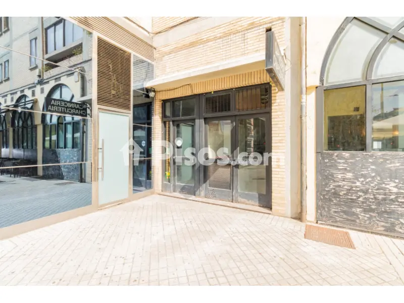 Local comercial en calle de la Vuelta del Castillo, 3
