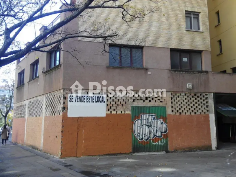 Local comercial en calle de Iturrama, 1