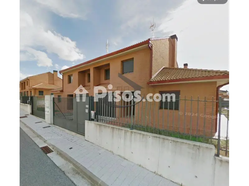 Casa adosada en -