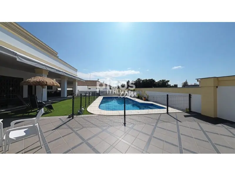 Chalet en Sanlúcar La Mayor