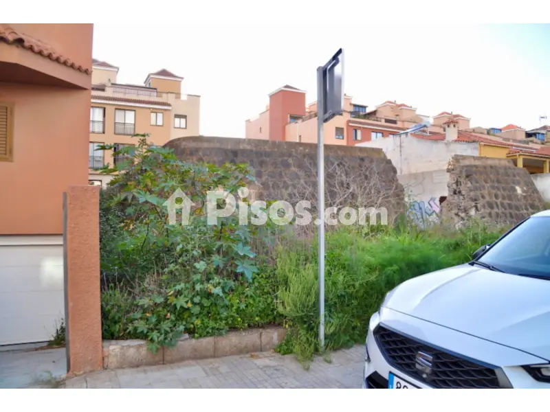 Terreno en calle de la Isa, 10