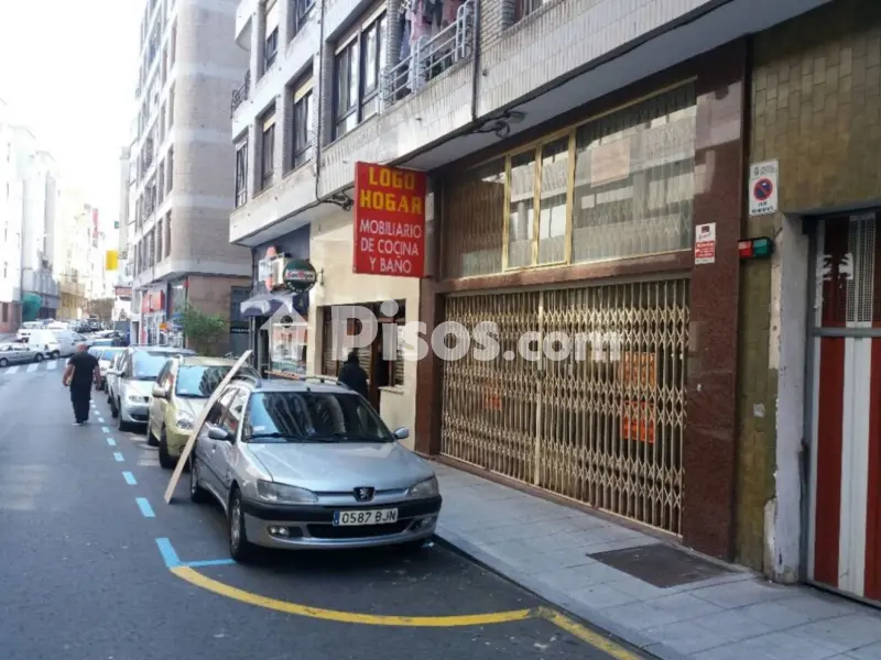 Local comercial en calle del Tres de Noviembre, 3
