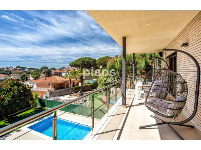 Casa Adosada Premia De Dalt Centro Urbano