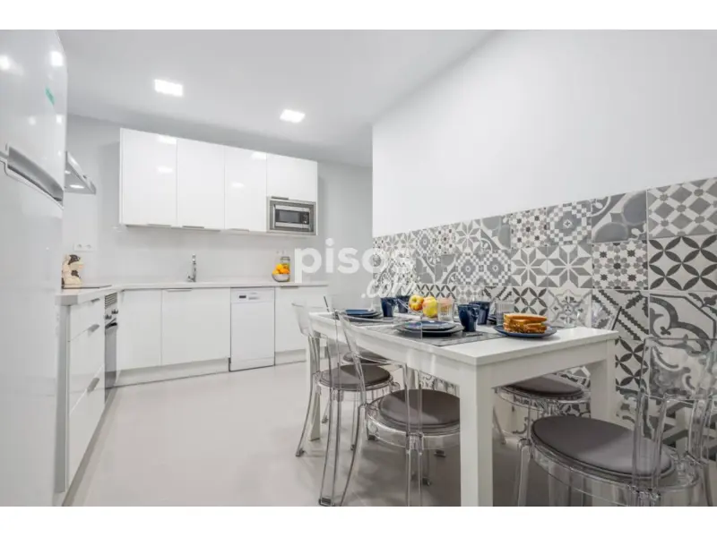 Piso en calle de Santa Joaquina de Vedruna, 16