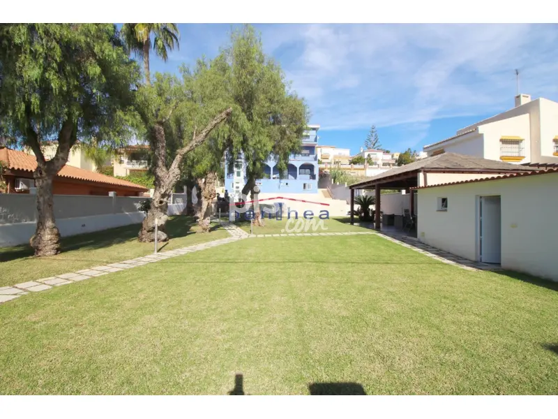 Chalet en calle de los Rosales