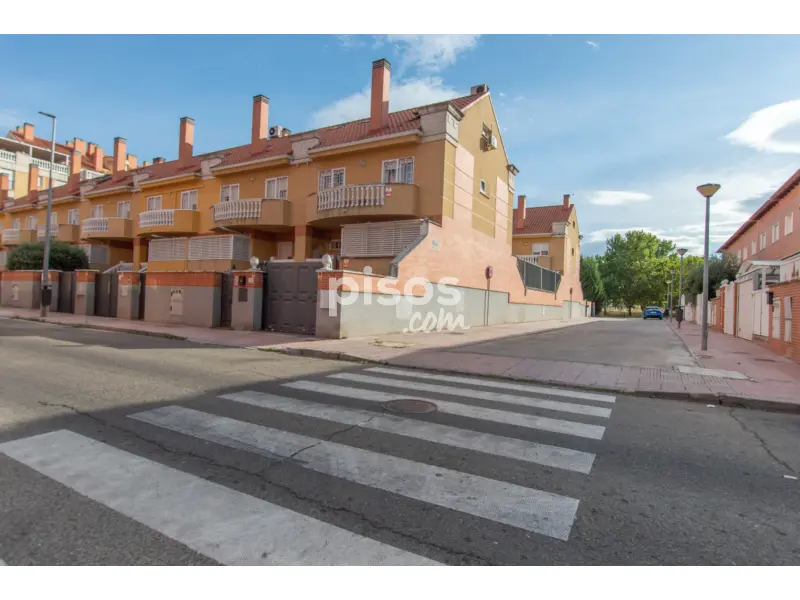 Chalet adosado en calle del Río Bidasoa
