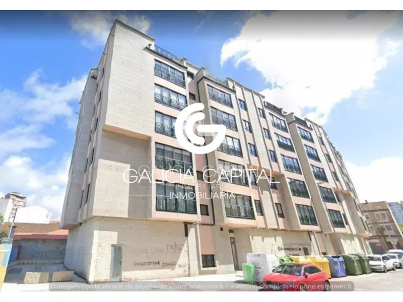 Local comercial en calle de Camilo Veiga