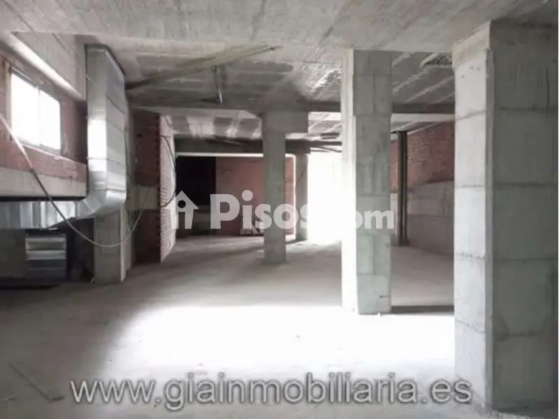 Local comercial en calle de Couto Piñeiro, 12