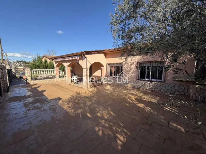 Casa en Carrer d'Antoni Gaudí, 1