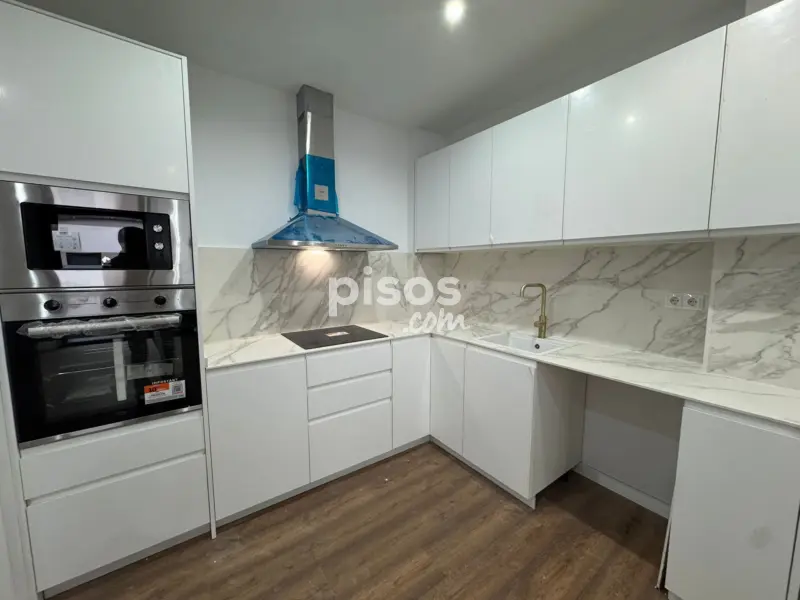 Piso en calle Juan de La Cierva