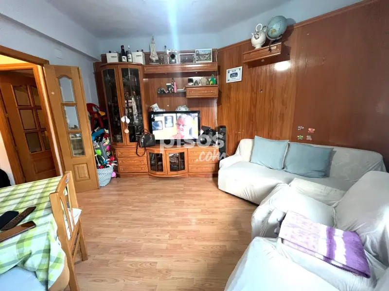 Piso en calle de la Batalla de Torrijos