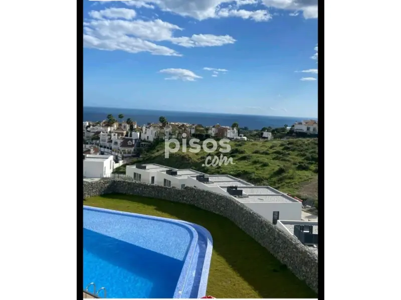 Chalet adosado en calle Pintores de Riviera