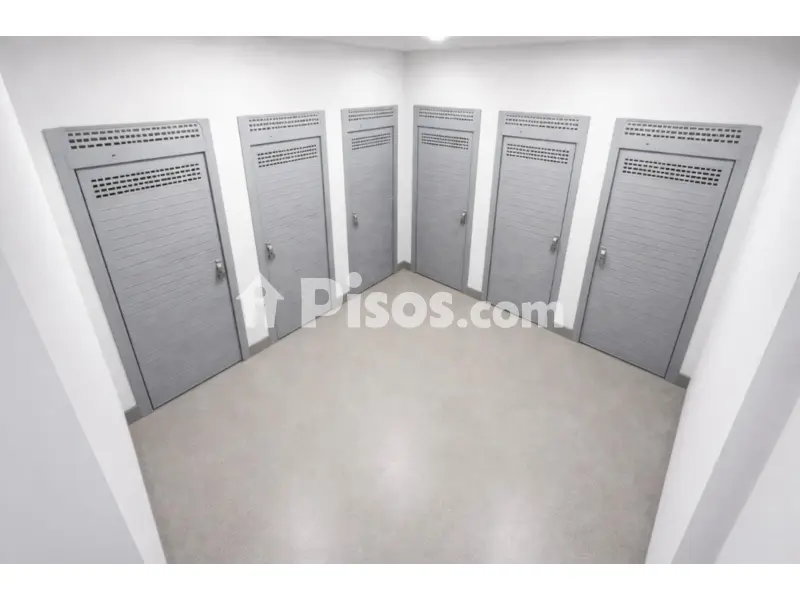 Local comercial en Paseo Sagasta-Gran Via — foto 1