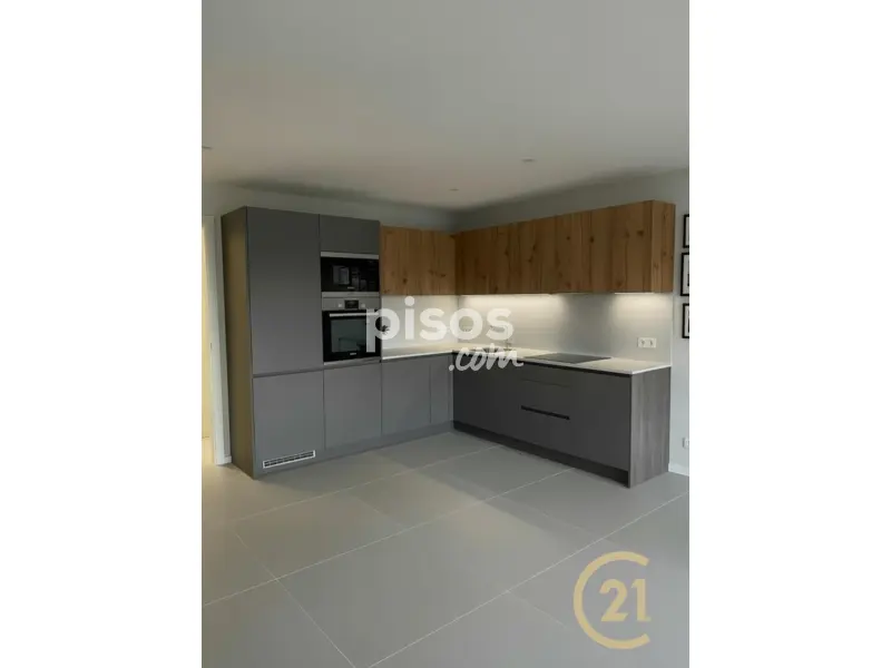 Apartamento en calle Ana María Matute