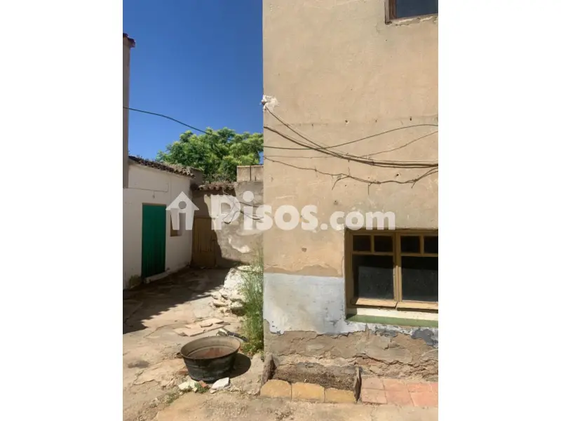 Casa en venta en Calle de las Lozanas, 12 en Villarrobledo por 30,400