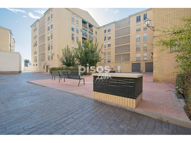 Piso en venta en Granada en Chana por 135.000