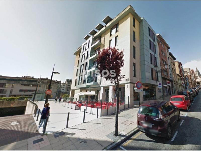 Piso en alquiler en Oviedo en Centro por 590 €/mes