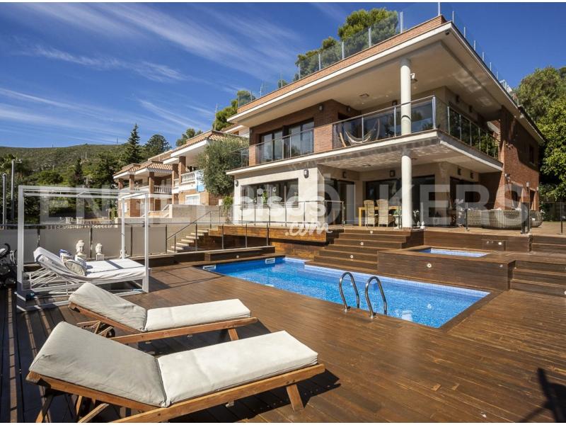Casa en venta en Castelldefels en Montmar-Can Roca por 2 ...