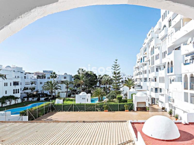 Apartamento en venta en Calle Mar Egeo en Urbanización Roquetas de Mar-Las Marinas por 65.000