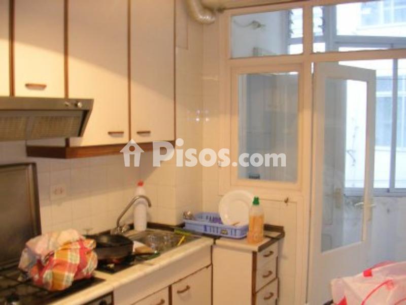Piso en alquiler en Esteiro en Centro por 340 €/mes