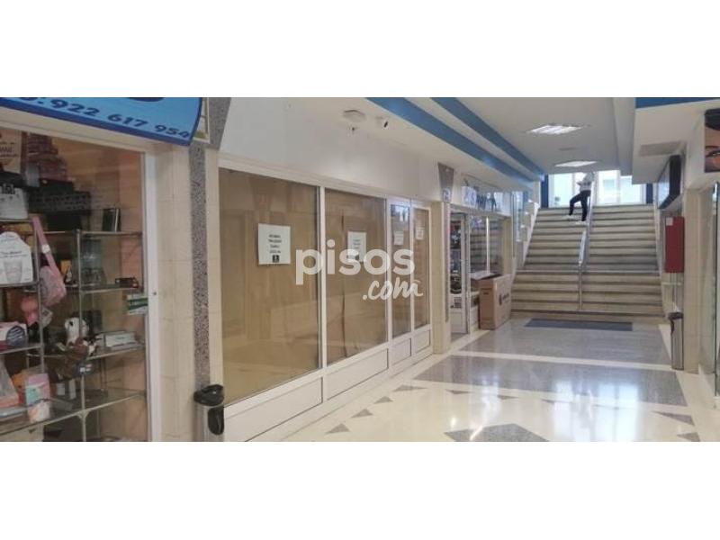 Local comercial en alquiler en Calle General del Sur Edf ...