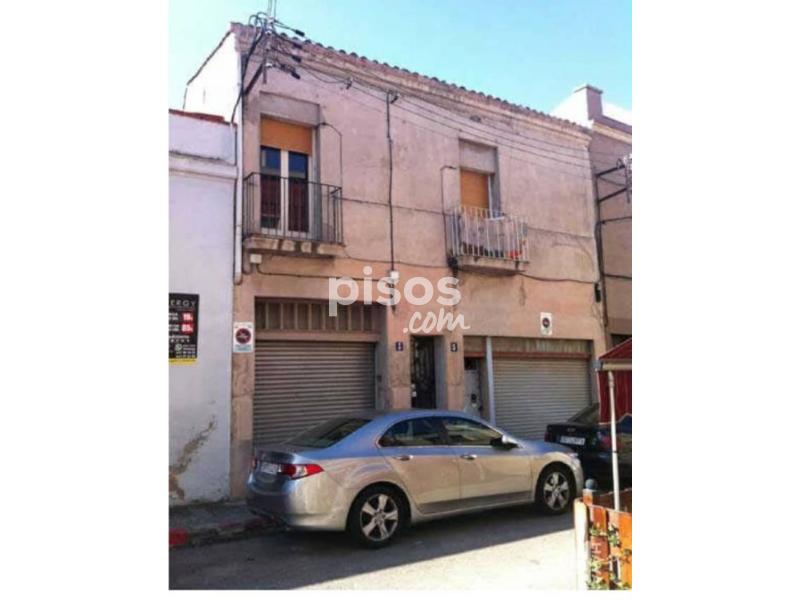 Local comercial en venta en Calle Folch I Torres, nº 3-5 ...