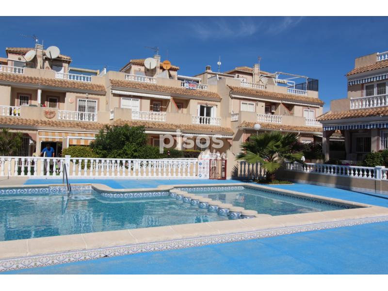 Casa en venta en Torrevieja en Torrevieja por 140.000