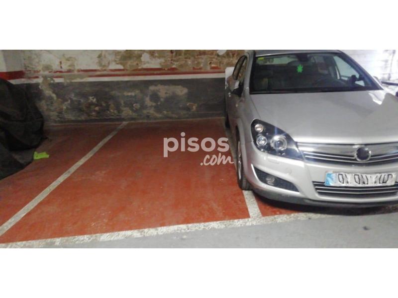 “Convenient Parking Space for Sale in Joan Güell Street with Additional Services Offered by Donpiso”