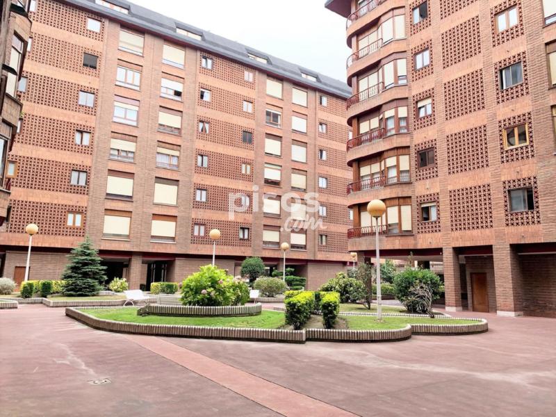 Piso en venta en Zona Centro en Areeta por 440.000