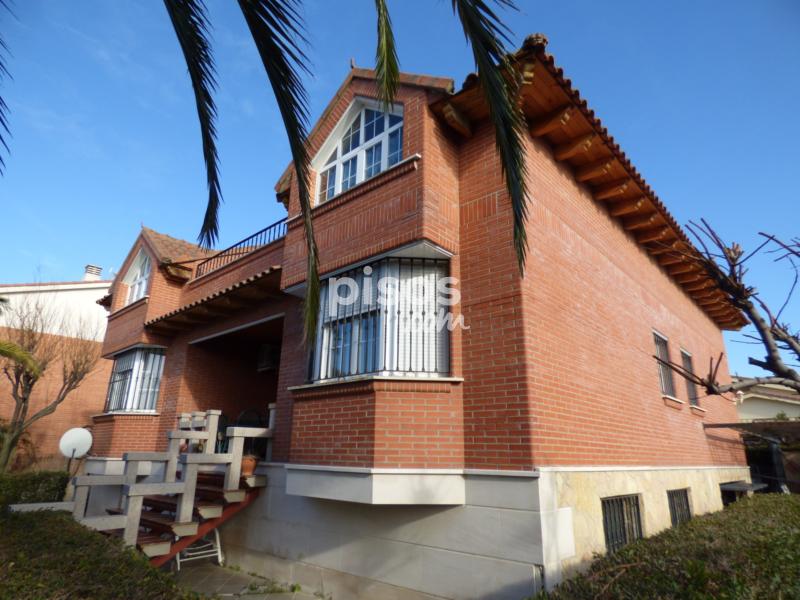 Chalet en venta en Calle del Benalaque en Cabanillas del