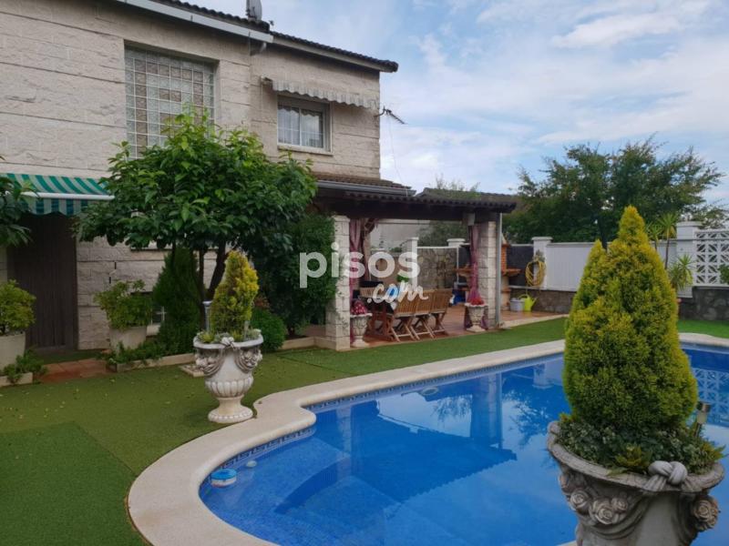 Casa en venta en Castellbisbal en Castellbisbal por 360.000