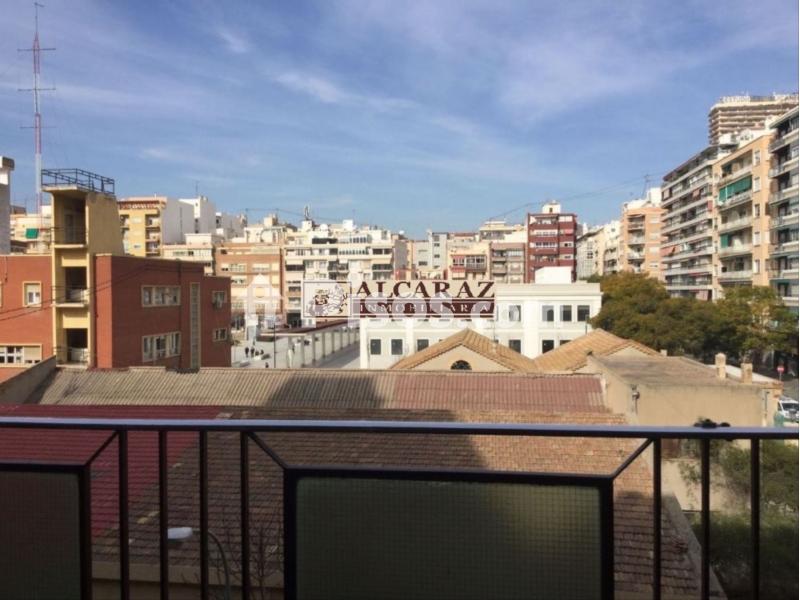 Piso en venta en Diputación en Centro Tradicional por 205.990