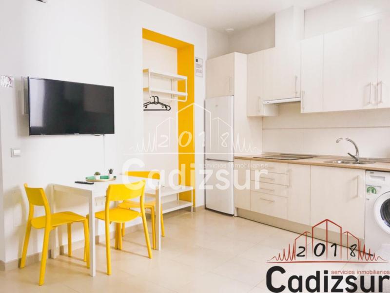 Piso en alquiler en Centro en Centro por 525 €/mes