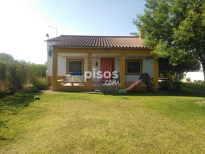 Chalet en venta en Las Arenas en Don Benito por 117.000